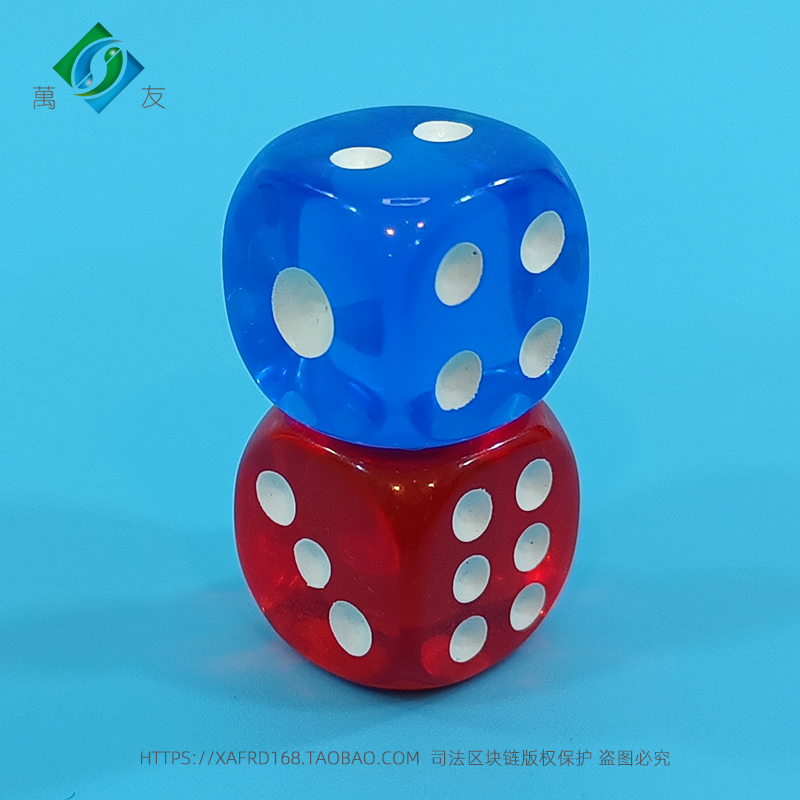 红蓝水晶骰子
