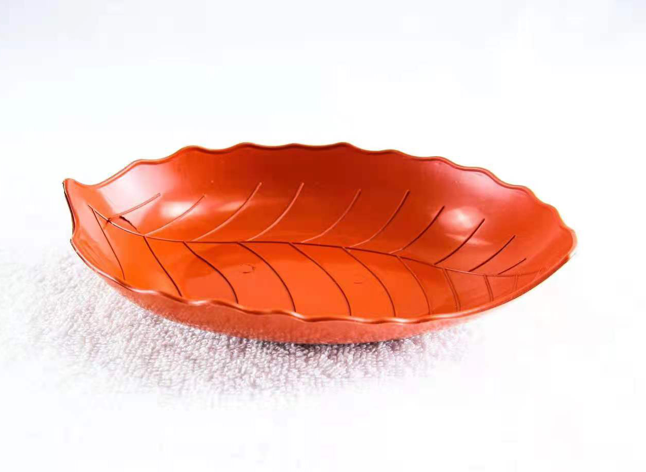 棋牌室树叶形果盘