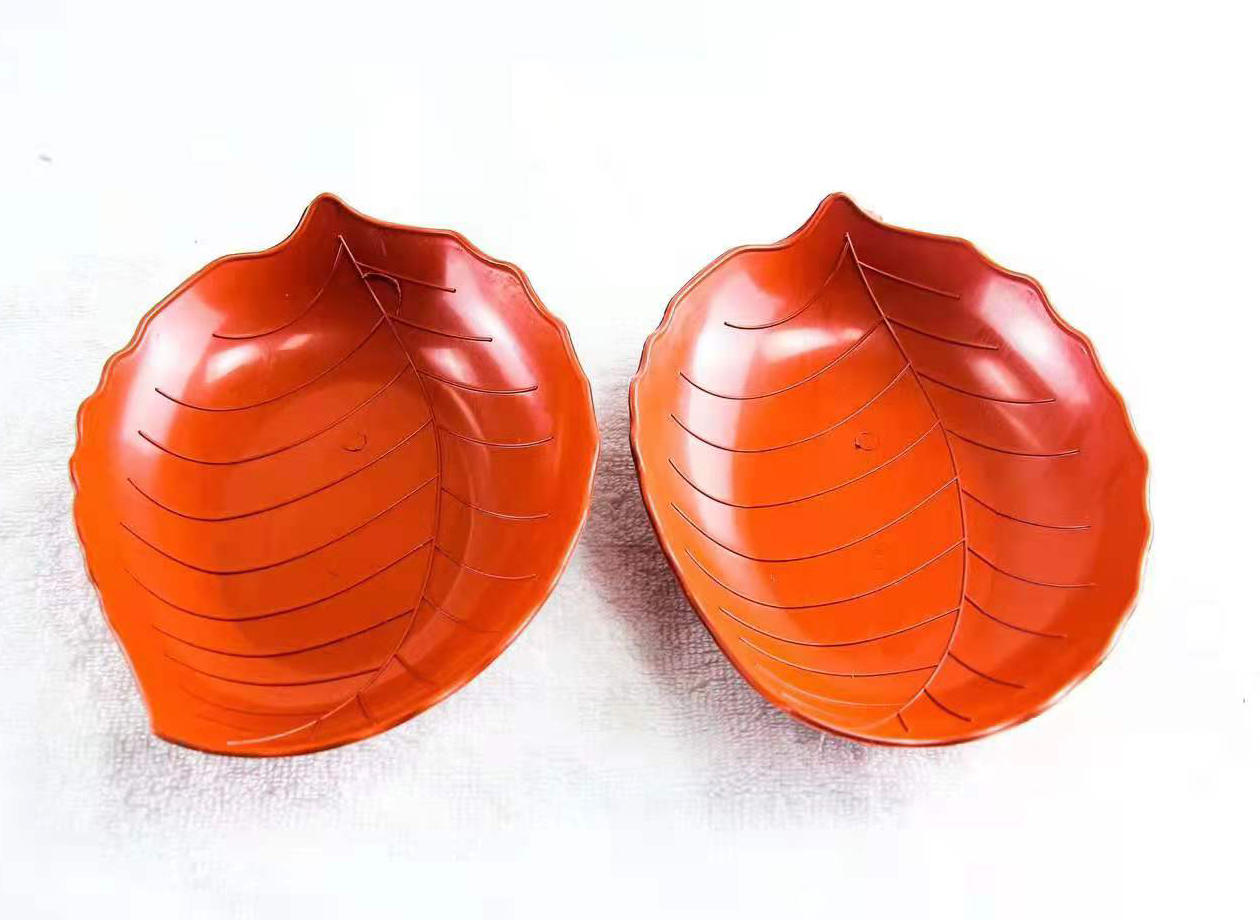 棋牌室树叶形果盘
