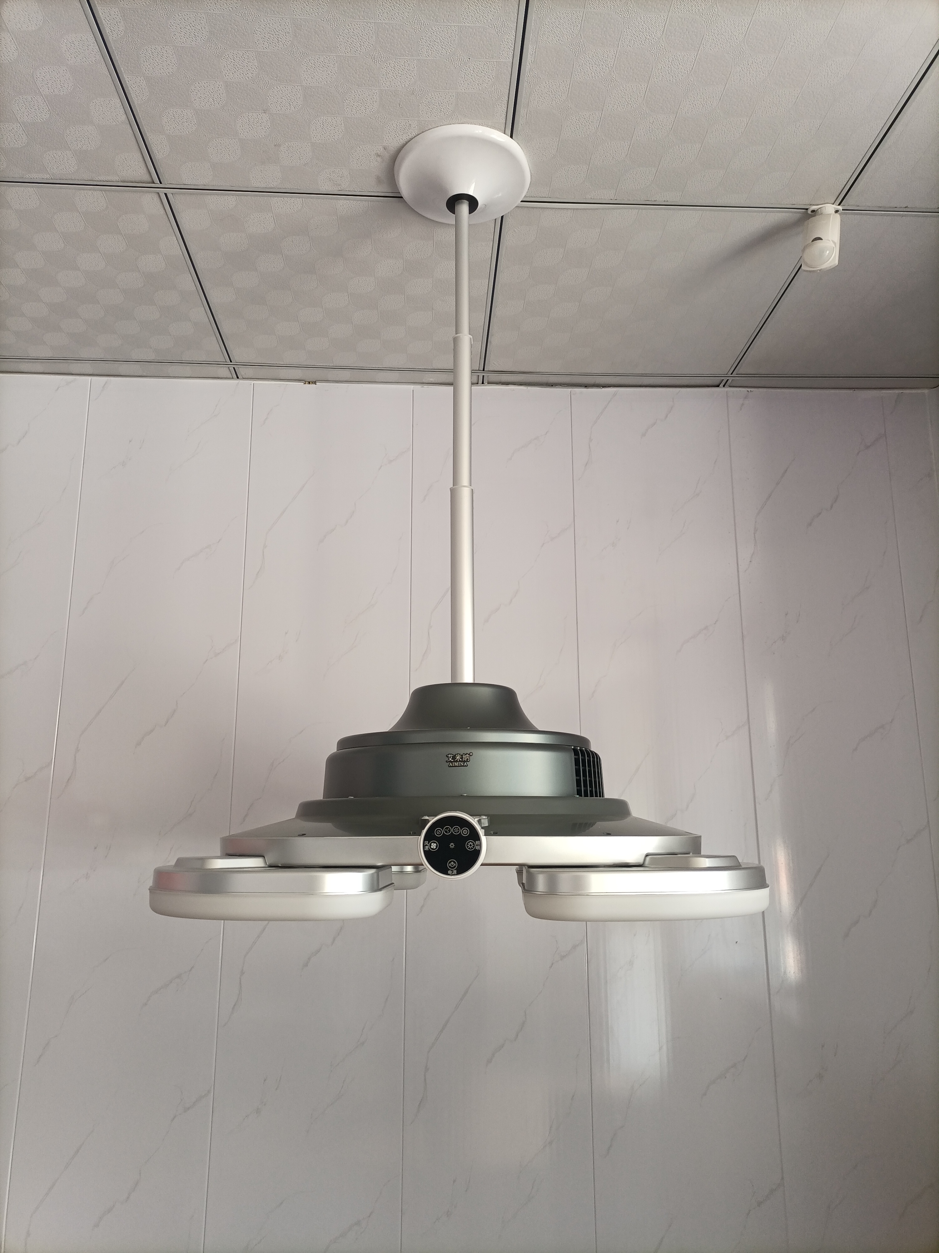 S320新款折叠款净化灯